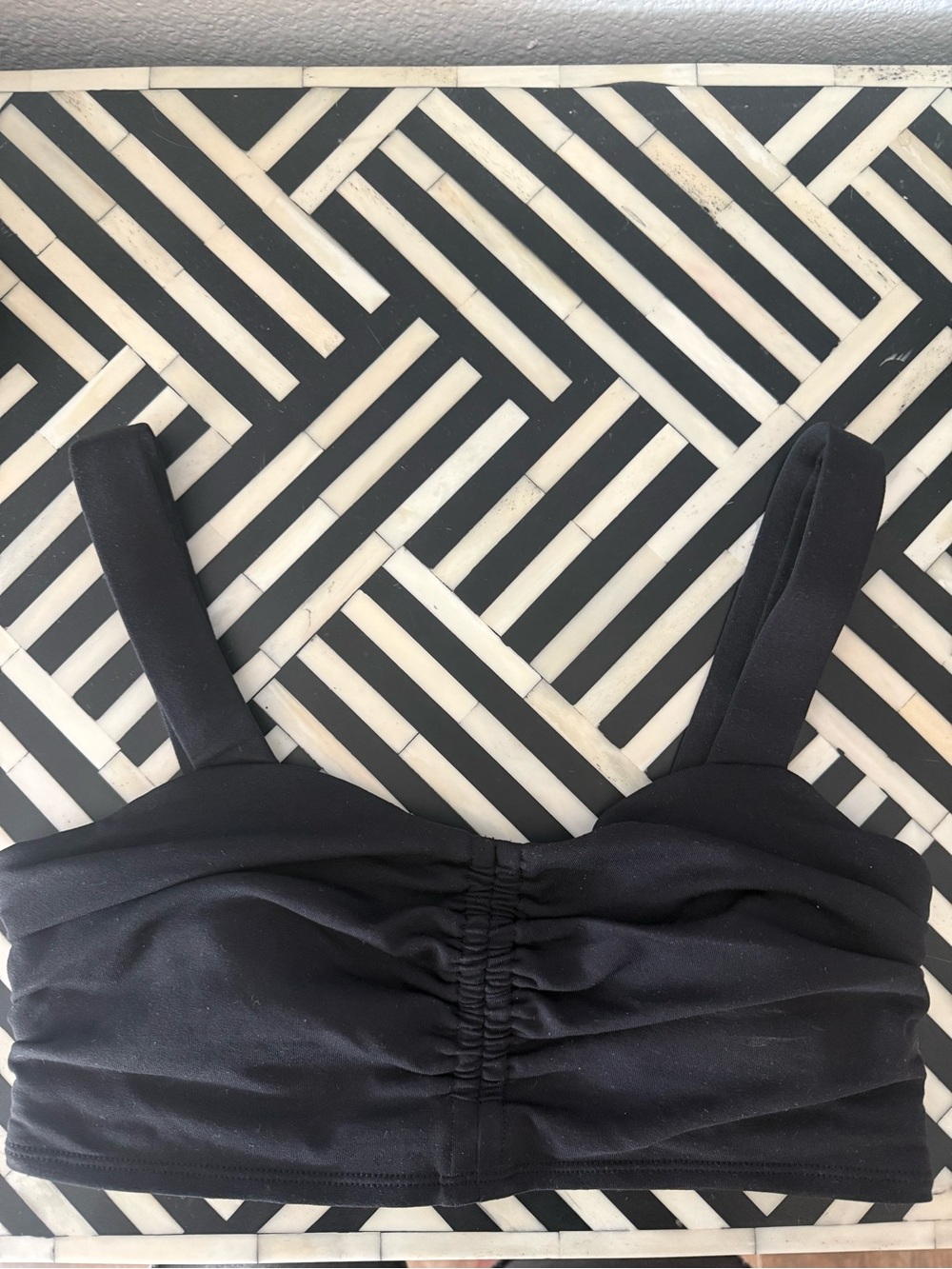 ALO Black Ruched sports bra size small- Women
